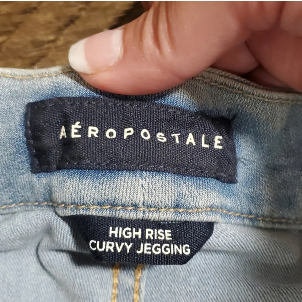 Aeropostale Distressed High Rise Curvy Jeggings Woman's Size 6 NWOT